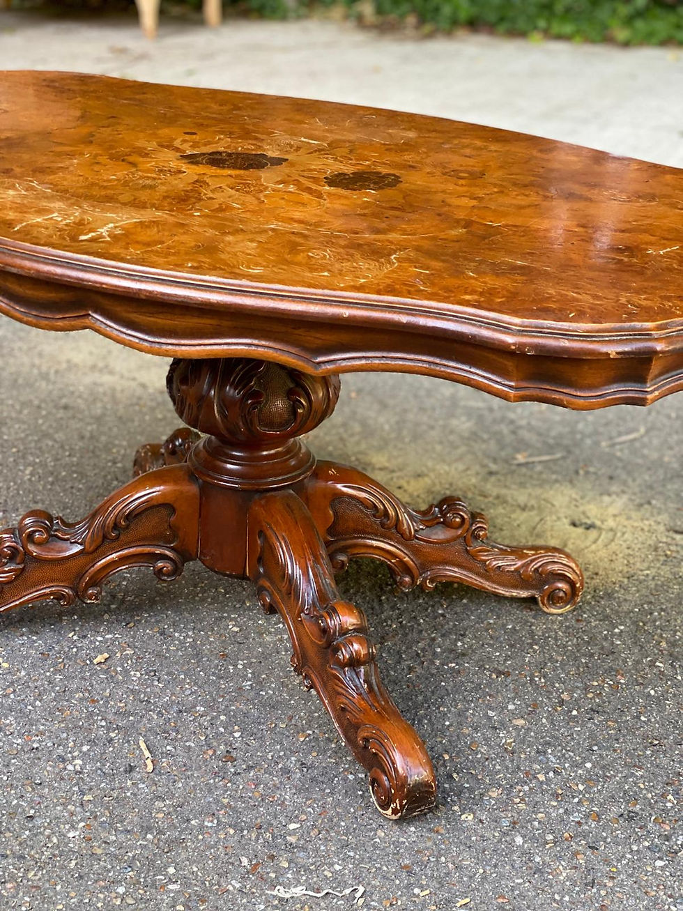 Miniature : Table basse victorienne en bois de ronce de noyer incrustation pied central