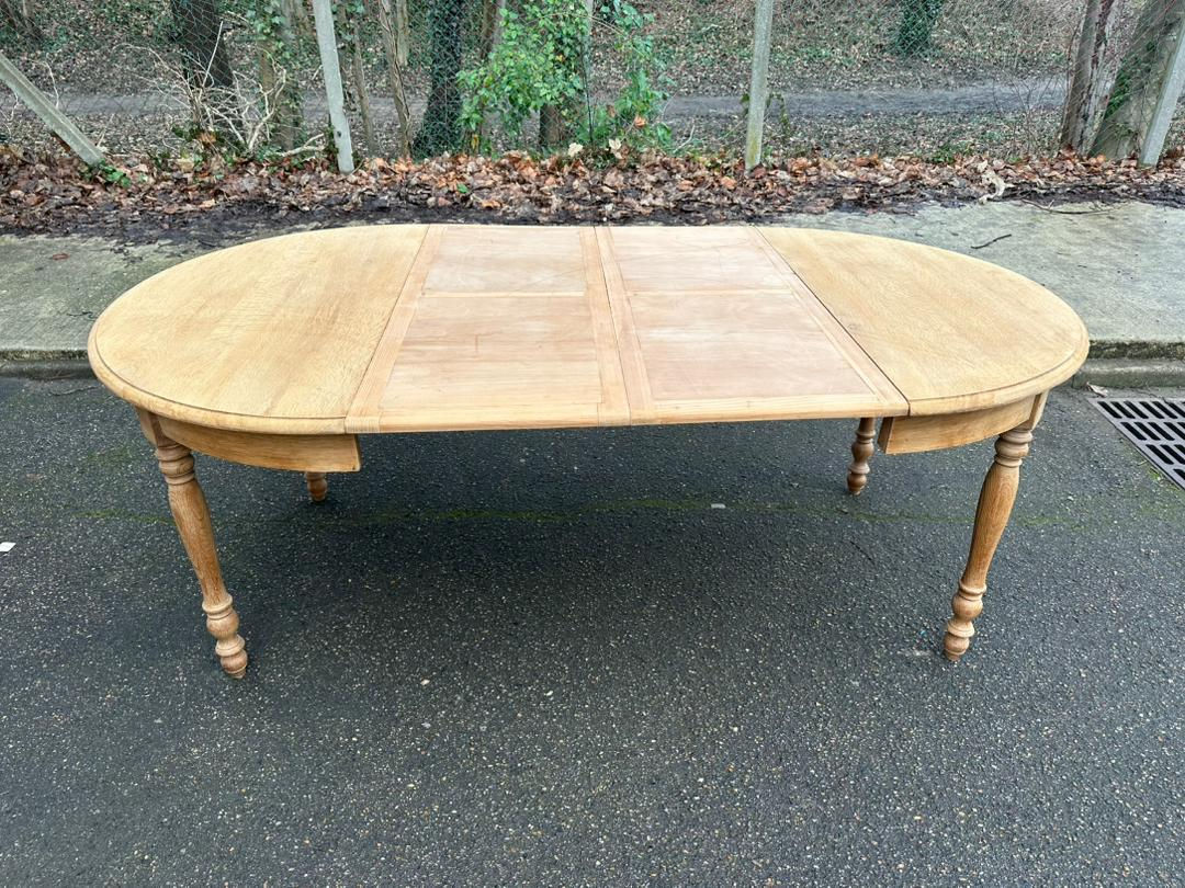 Table à manger ronde extensible Louis Philippe XIXème rénovée 200cm