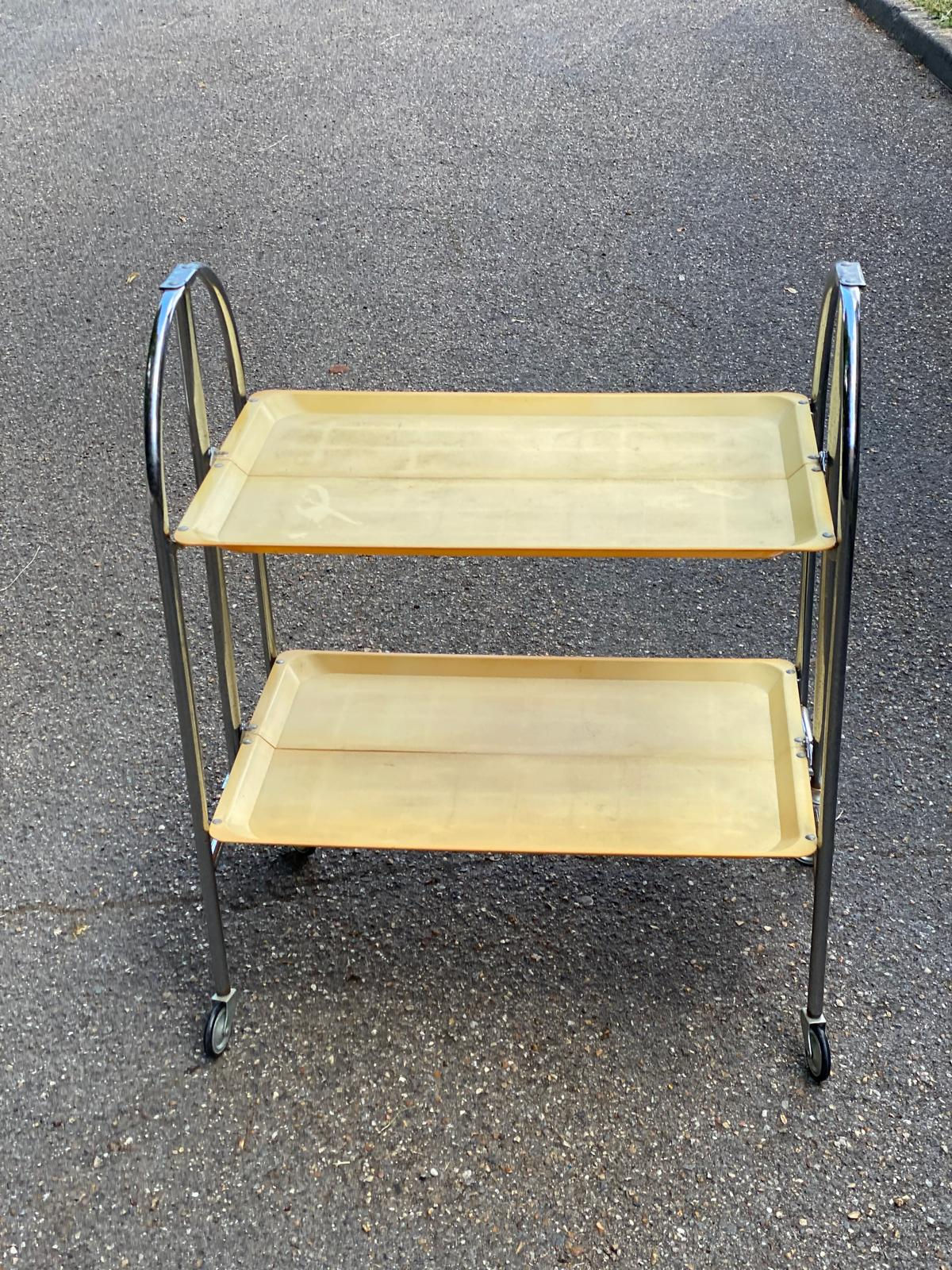 Desserte pliable en acier et bois jaune sur roulettes