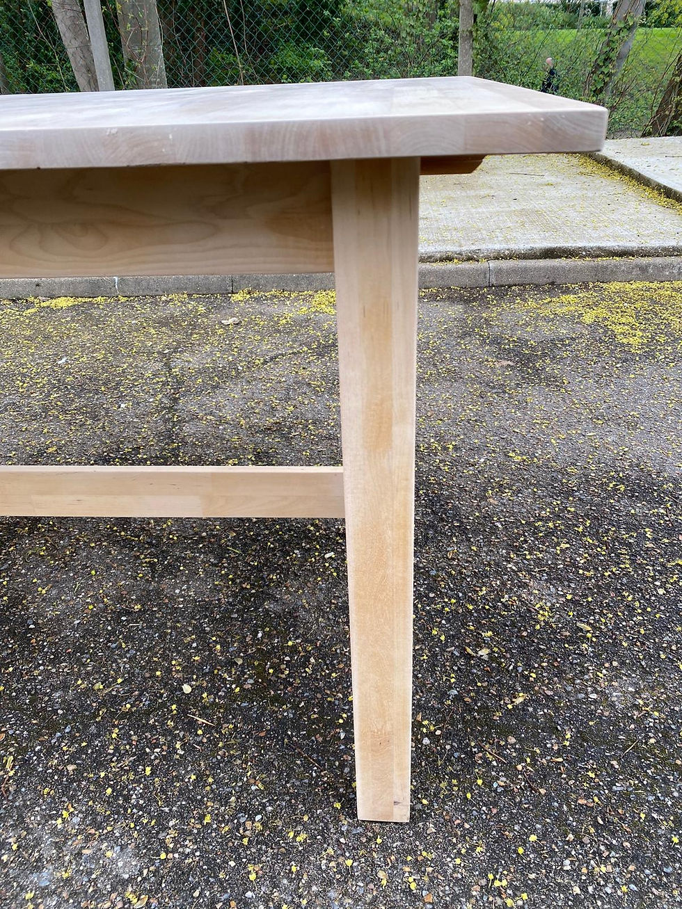 Miniature : Table à manger scandinave en bois massif 155-210cm