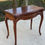 Miniature : Table de jeu pliable extensible et pivotante Louis XV en bois massif