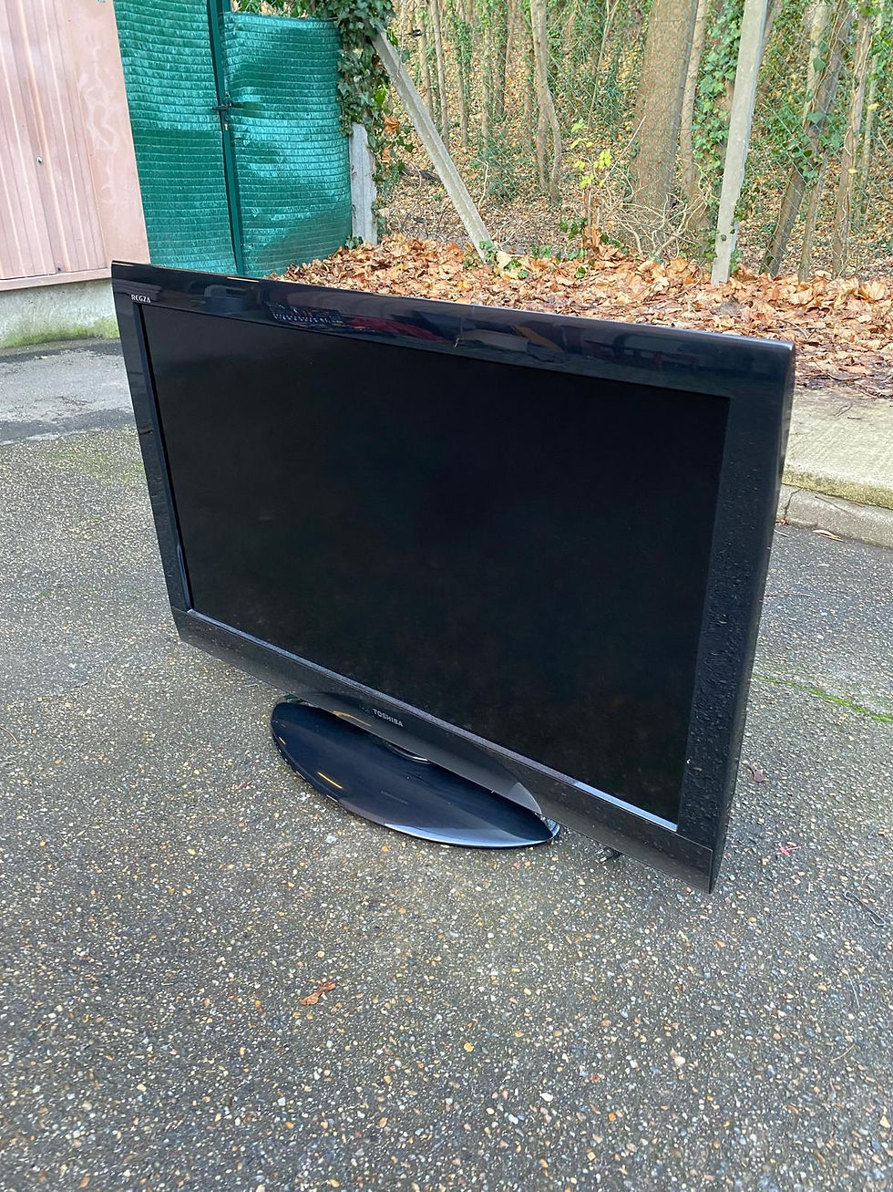 Miniature : TV Toshiba Regza 43 pouces 100cm 40LV733F1 fonctionnelle