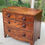 Miniature : Commode anglaise en bois 19ème avec 4 tiroirs