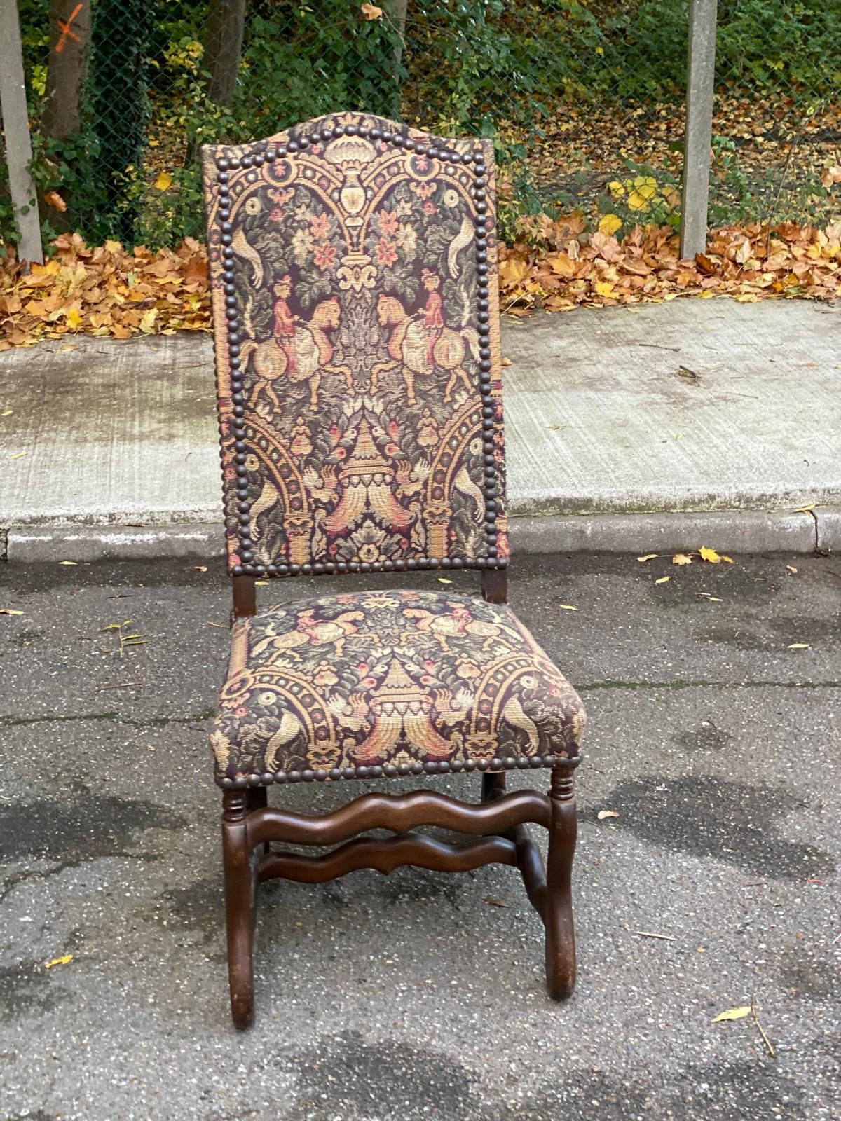Chaise vintage Louis XIII bois massif et tissu écru
