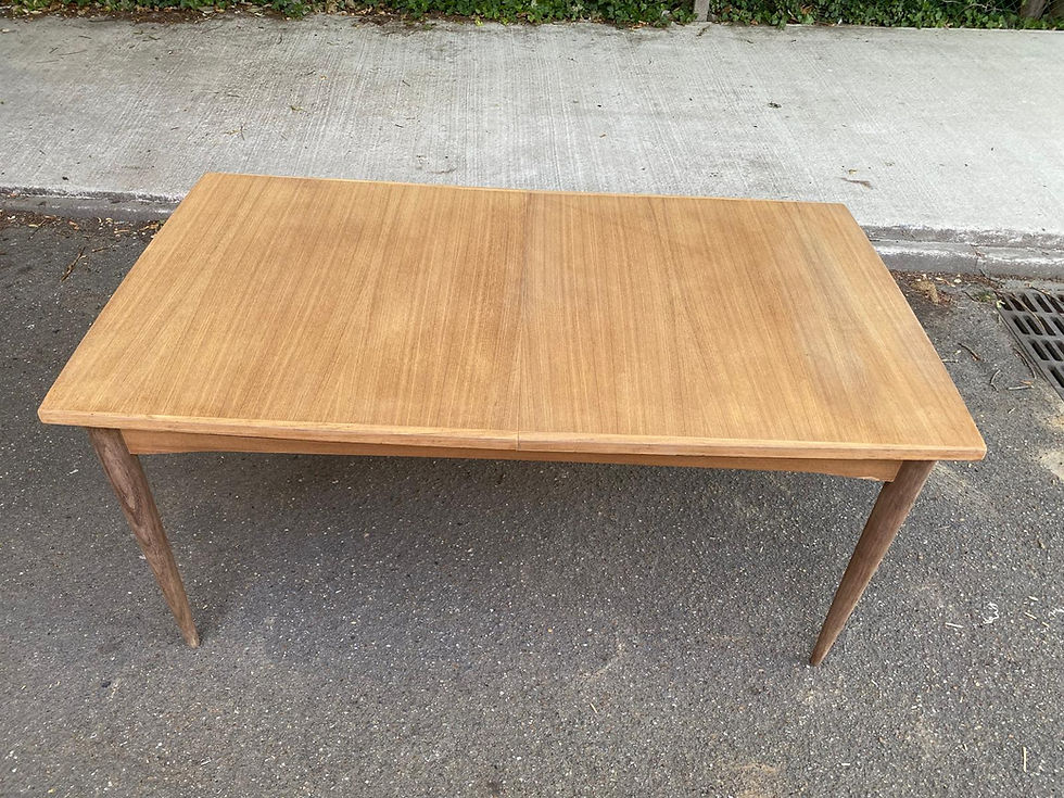 Miniature : Table à manger scandinave rectangulaire extensible en teck 220cm