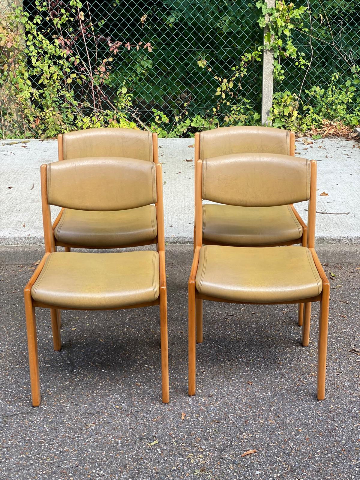 4 chaises Scandinaves Baumann bois massif et cuir beige 1960