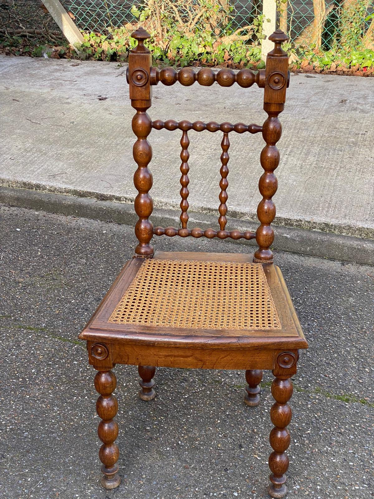 Chaise en bois tourné cannée du 19ème siècle