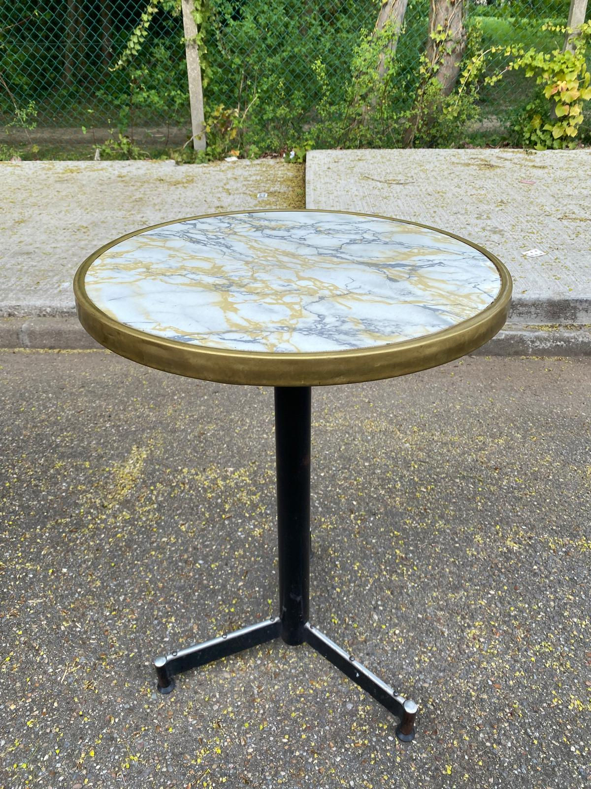 Table de bistrot ronde pied central effet marbre doré et acier noir 60cm