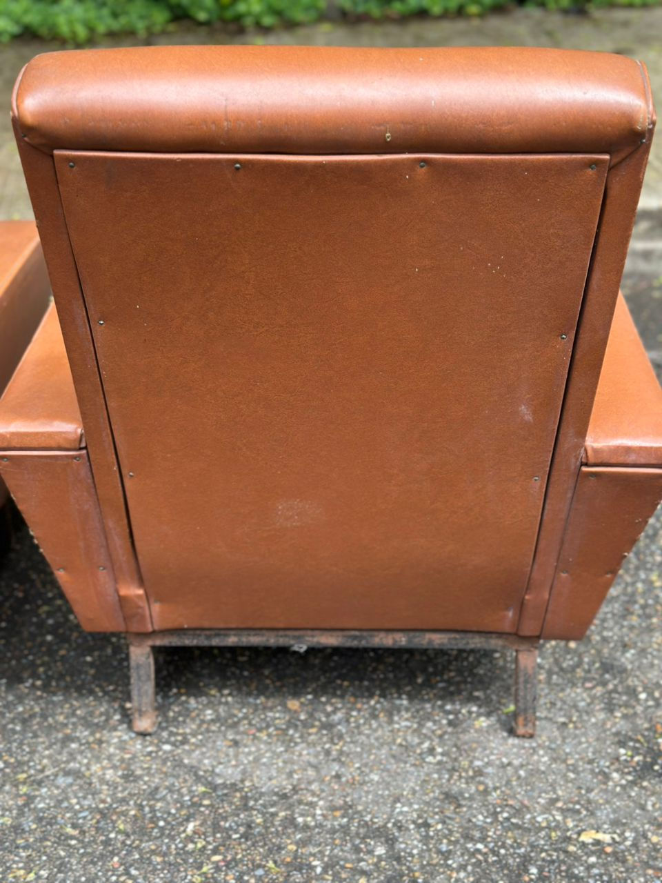 Miniature : 2 fauteuils club des années 1950 en cuir cognac