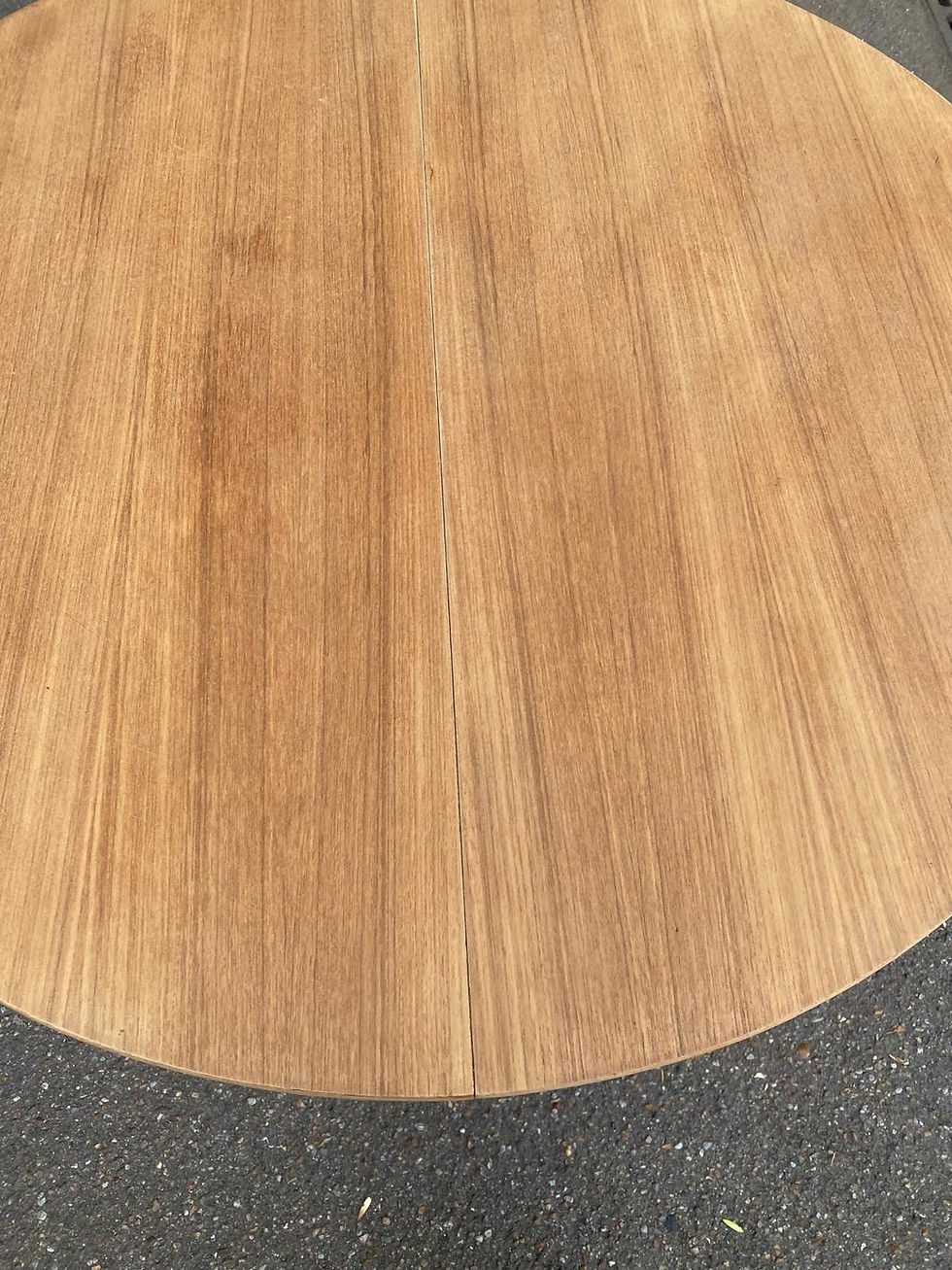 Miniature : Table à manger scandinave ronde extensible décapée en teck 115cm