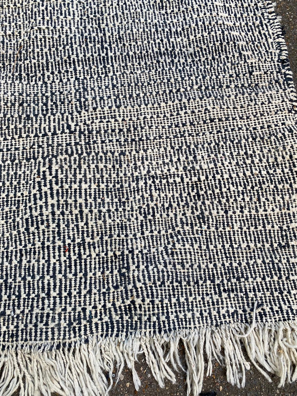Miniature : Tapis Beni Ouarain laine fait main 200x300cm blanc et noir