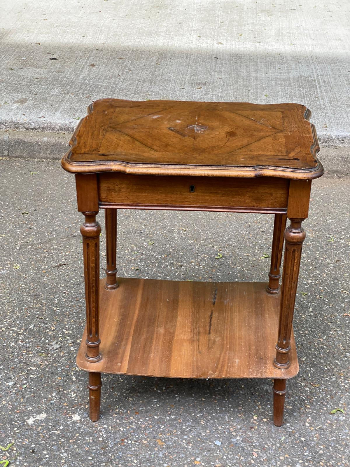 Coiffeuse Louis XVI du 20ème siècle