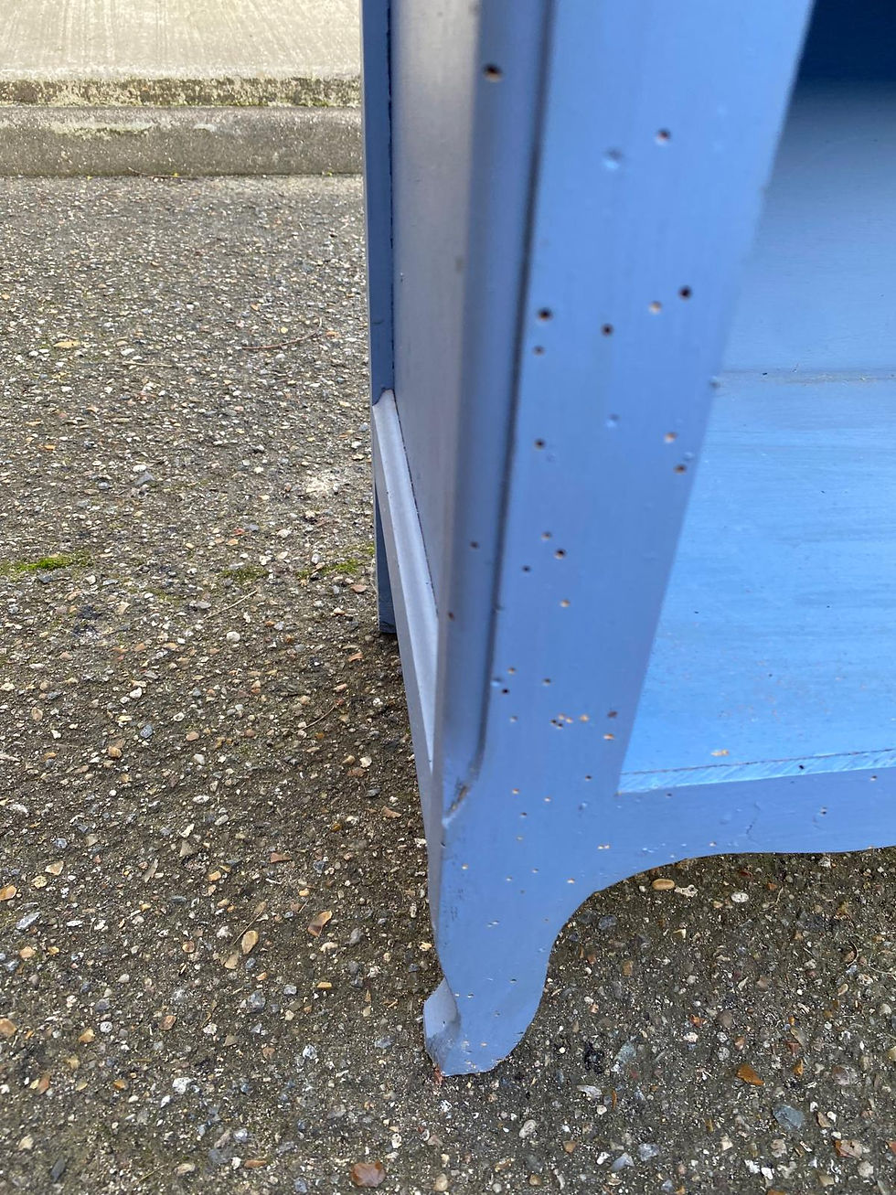 Miniature : Commode vintage style Louis XV en bois gris bleu
