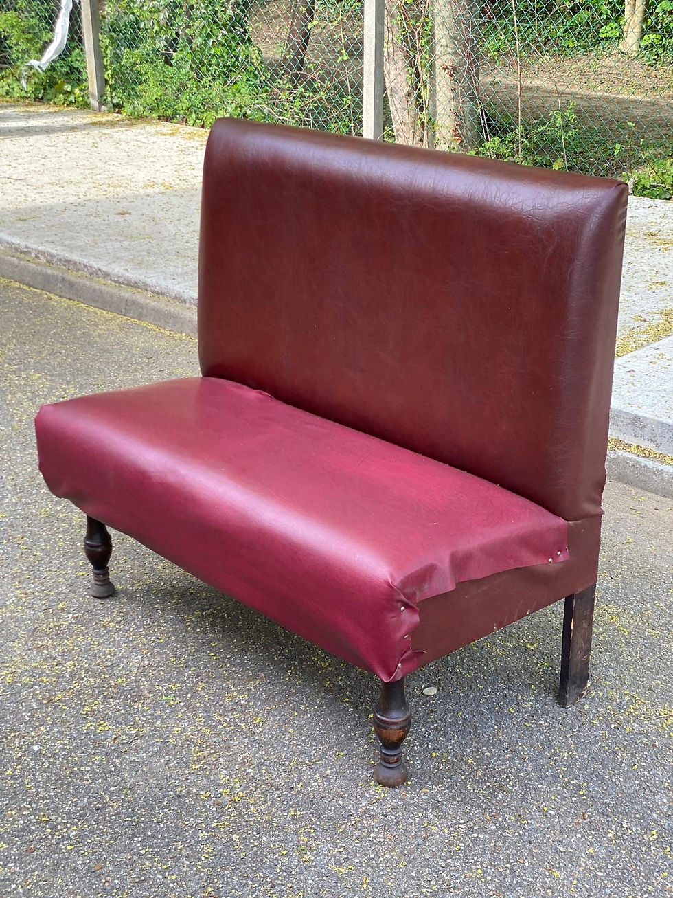 Miniature : Banquette de bistrot restaurant vintage en cuir bordeaux 110cm