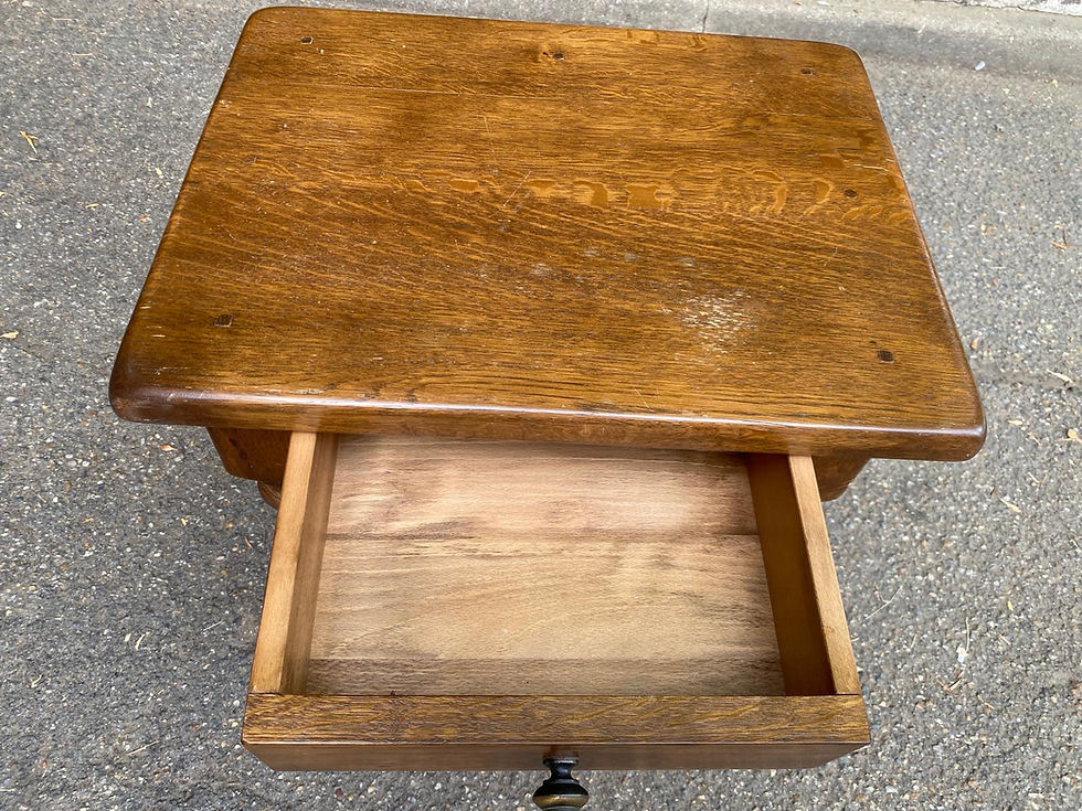 Miniature : Tabouret table de chevet espagnole en chêne massif années 50