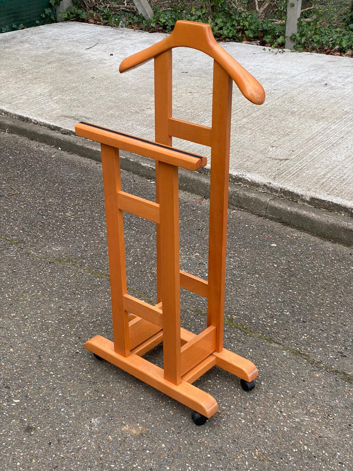 Valet de chambre en bois massif des années 90