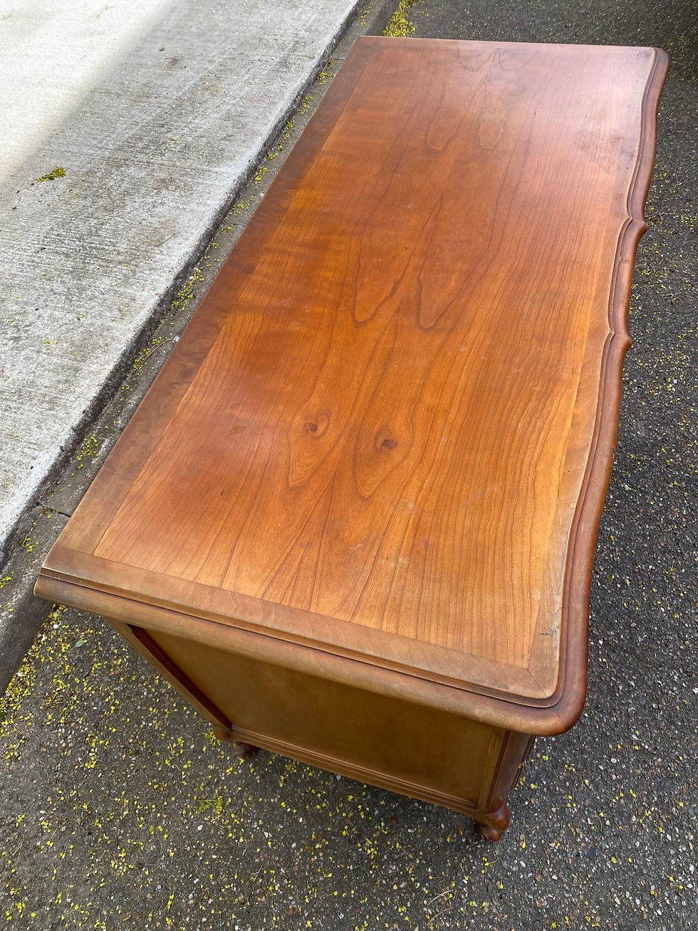 Miniature : Commode arbalète Louis XV en bois massif merisier du 20ème