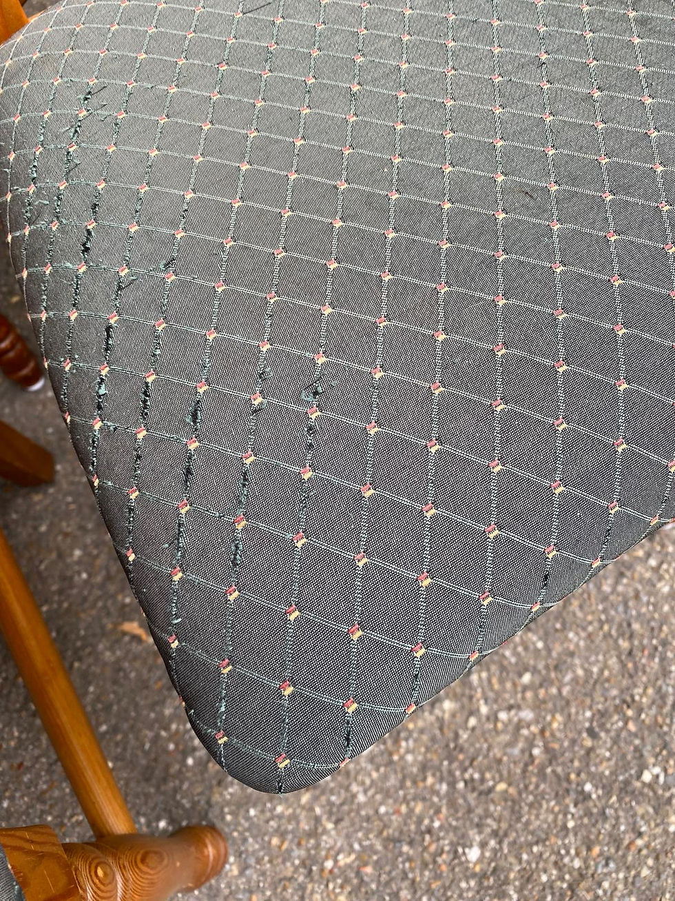 Miniature : 4 chaises landaises à crosses bois massif et tissu gris