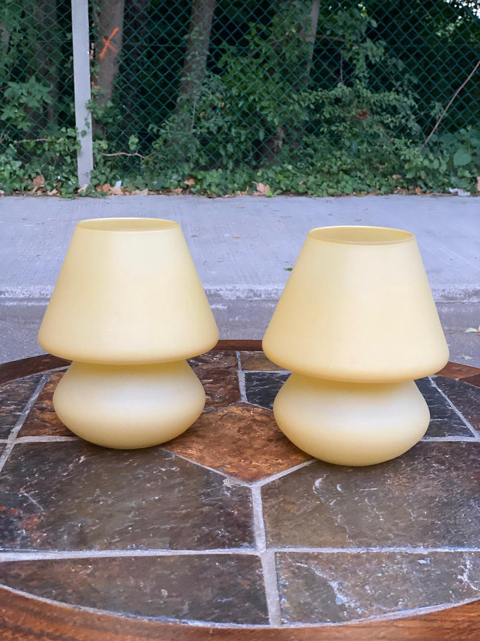 Miniature : Paire de lampes champignons vintage en verre jaune SCE France