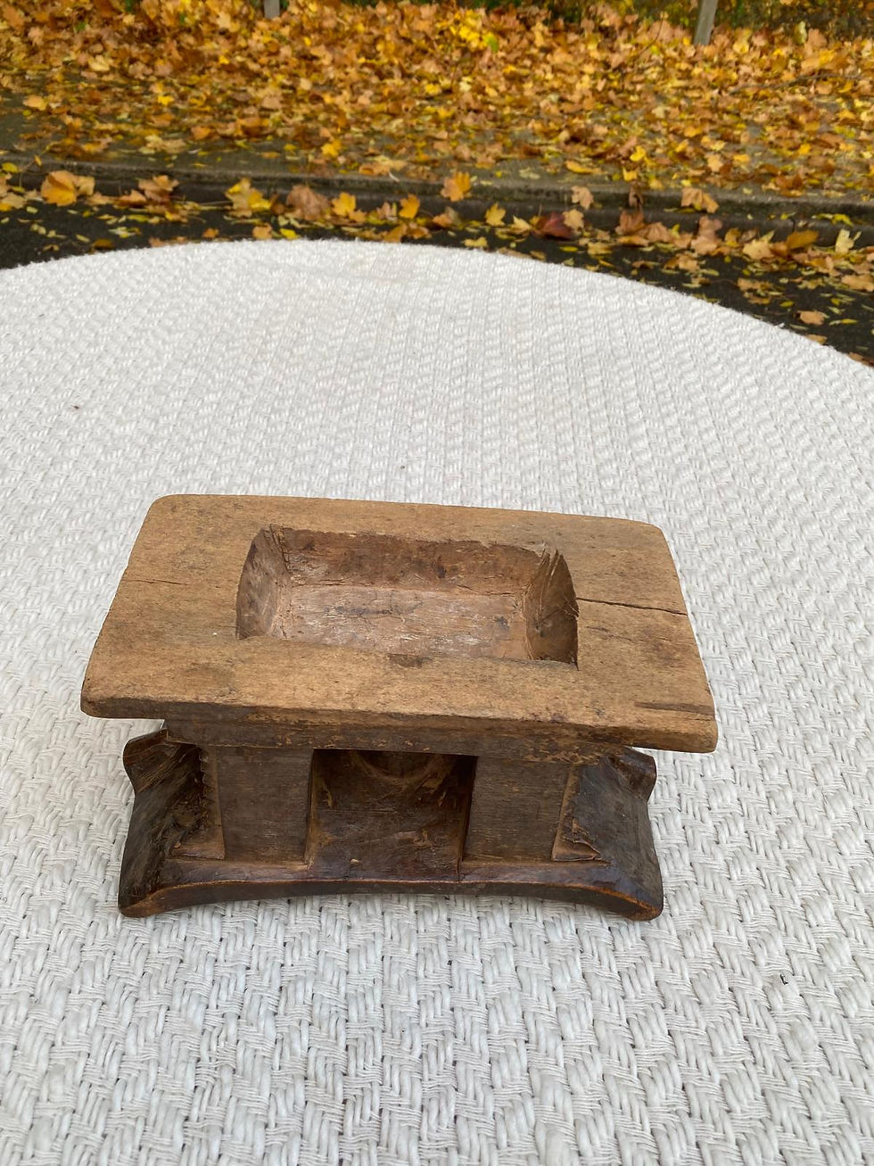 Miniature : Tabouret Ashanti Afrique de l'ouest sculpté en bois massif