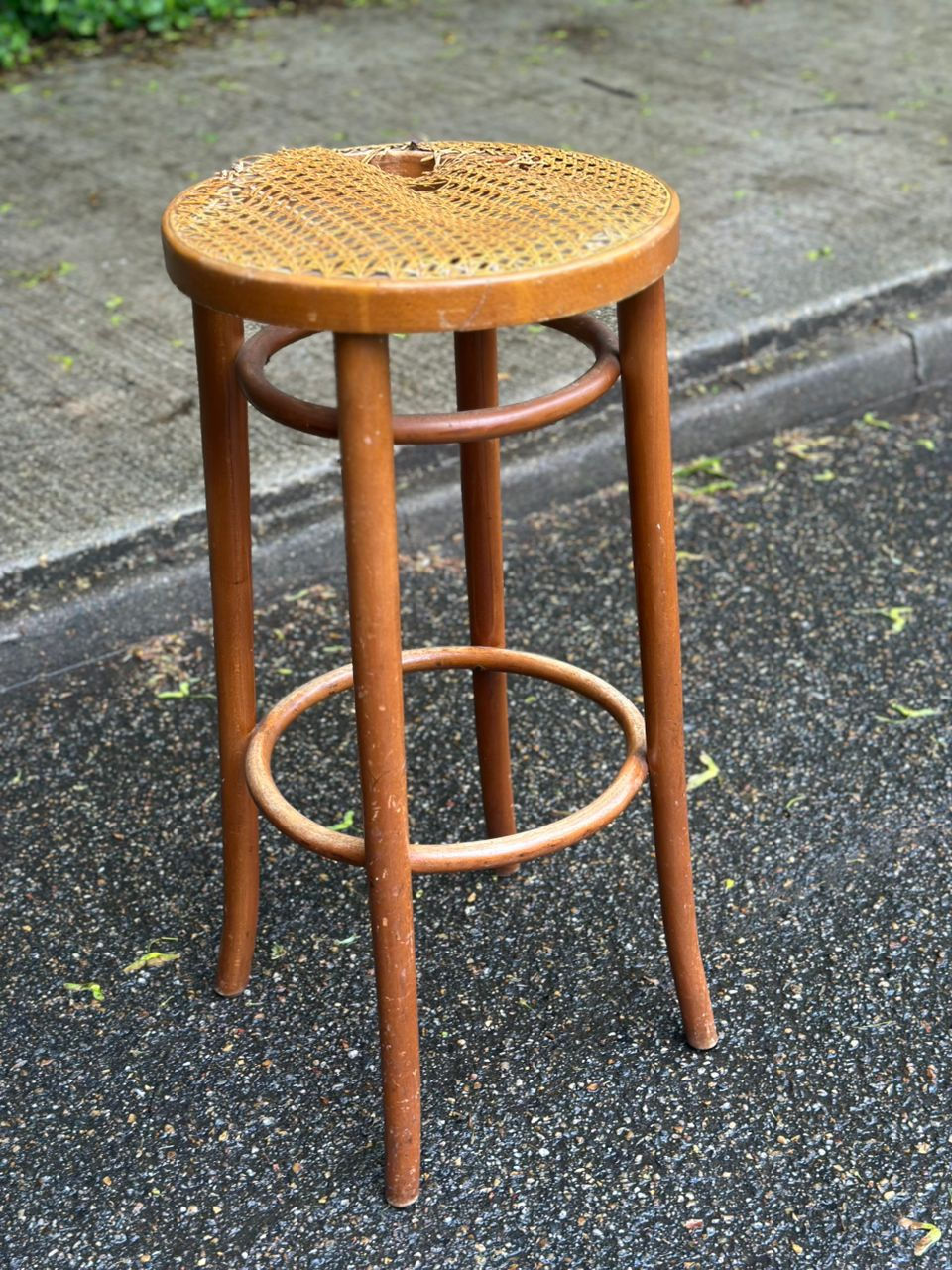 Tabourets de bar bistrot haut style Thonet ou Baumann à rénover