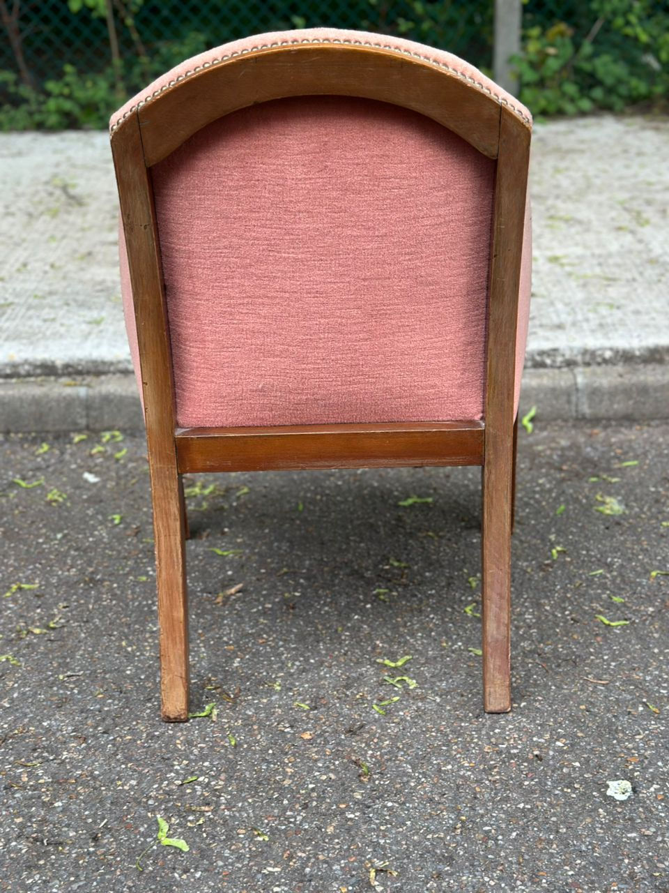 Miniature : Fauteuil bridge art déco chêne massif et velours rouge saumon rose 1960