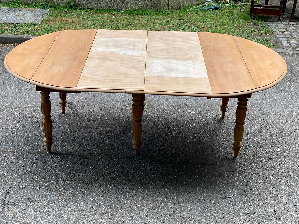 Miniature : Table à manger ronde extensible Louis Philippe rénovée 215cm
