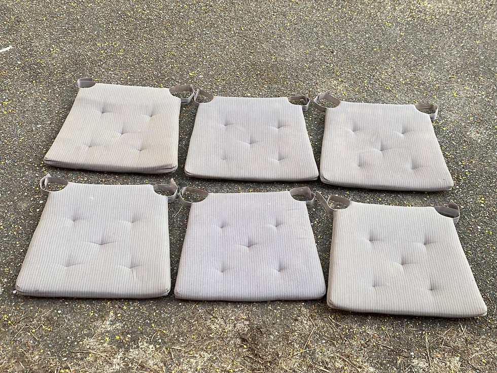 Miniature : 6 galettes de chaise carreaux style ikea gris