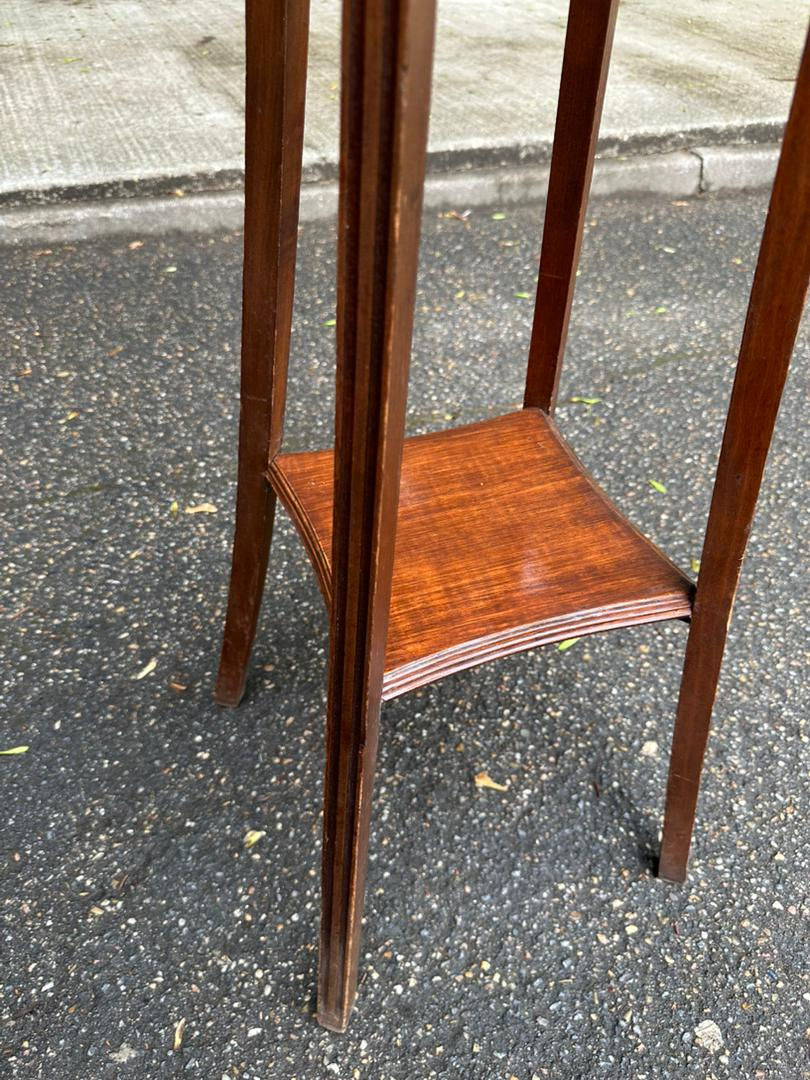 Miniature : Sellette étagère art nouveau en bois massif du XXème