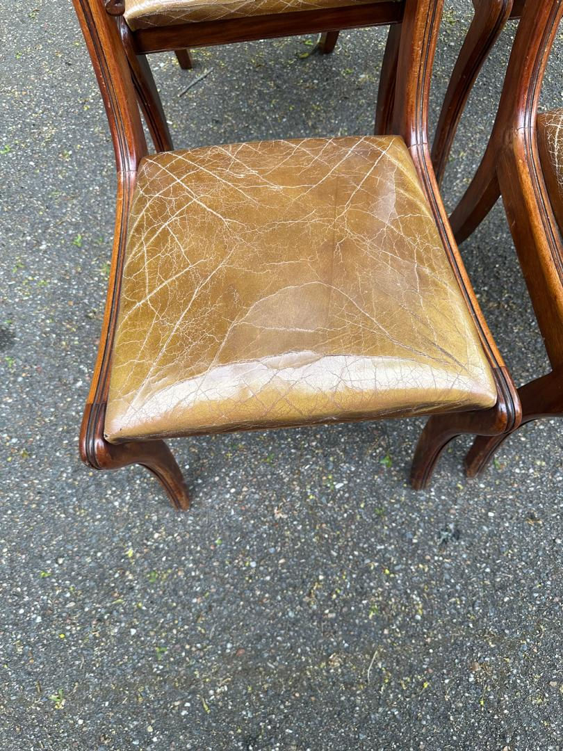 Miniature : 4 chaises régence en bois massif et cuir marron beige du 19ème
