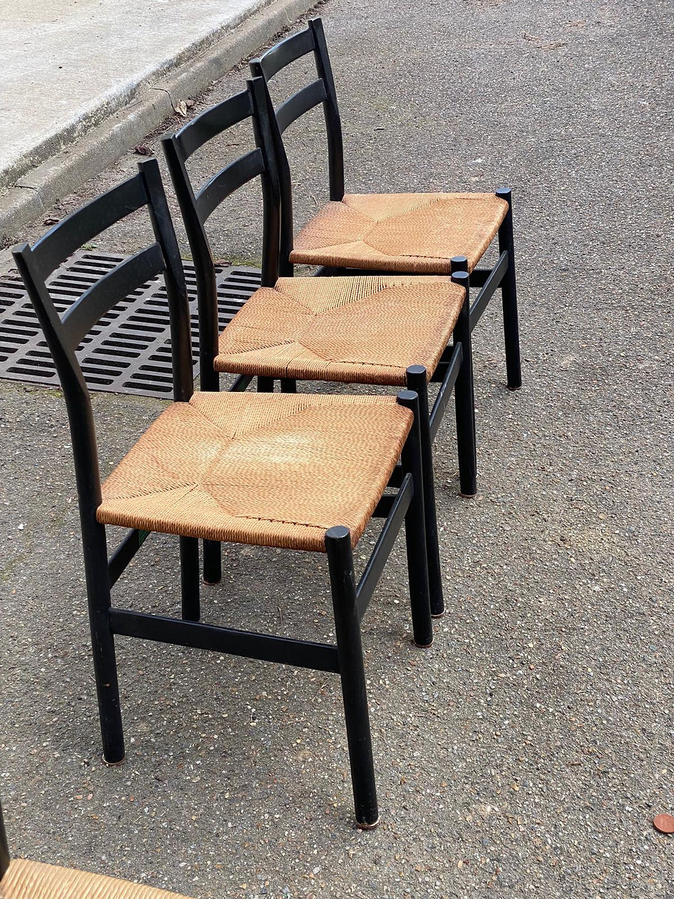 Miniature : 4 chaises scandinaves italiennes Gessef noires bois massif et cordage