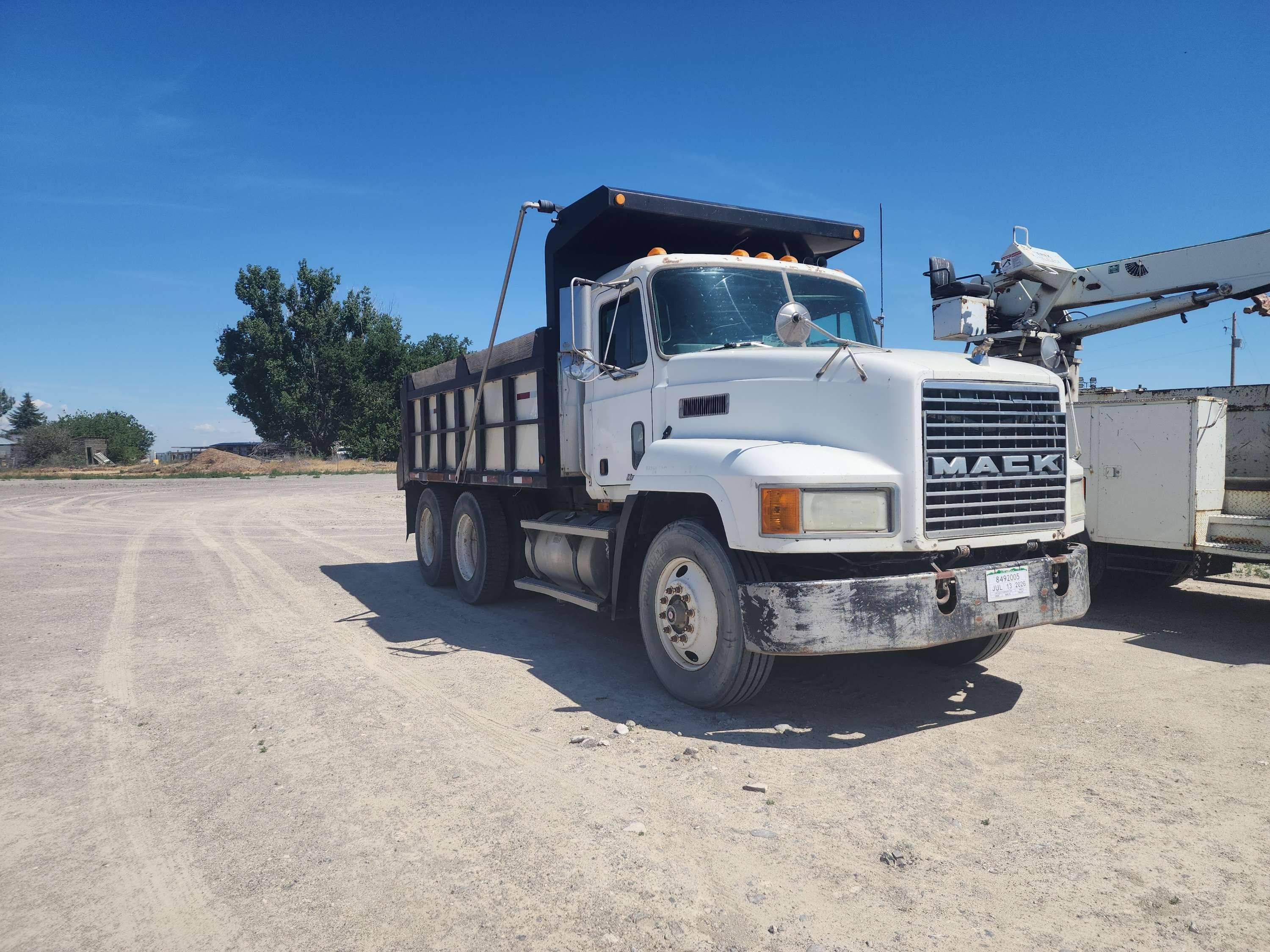 1998 mack dump truck 