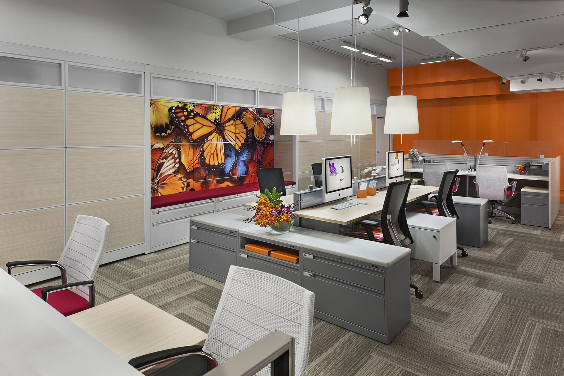 смешанная планировка офиса. перегородки опен спейс. после установки офиса. после установки офиса. после установки офиса.