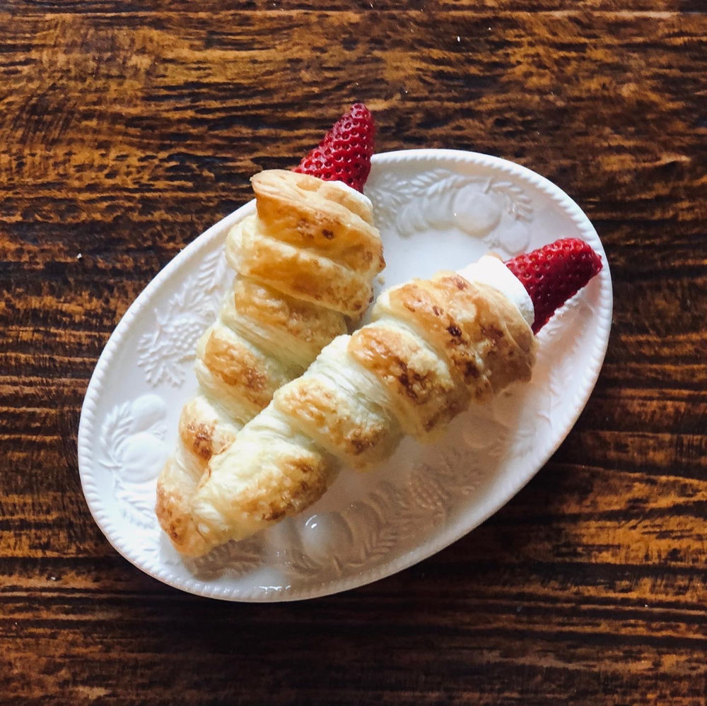 Cream Horns with Strawberry Jam
