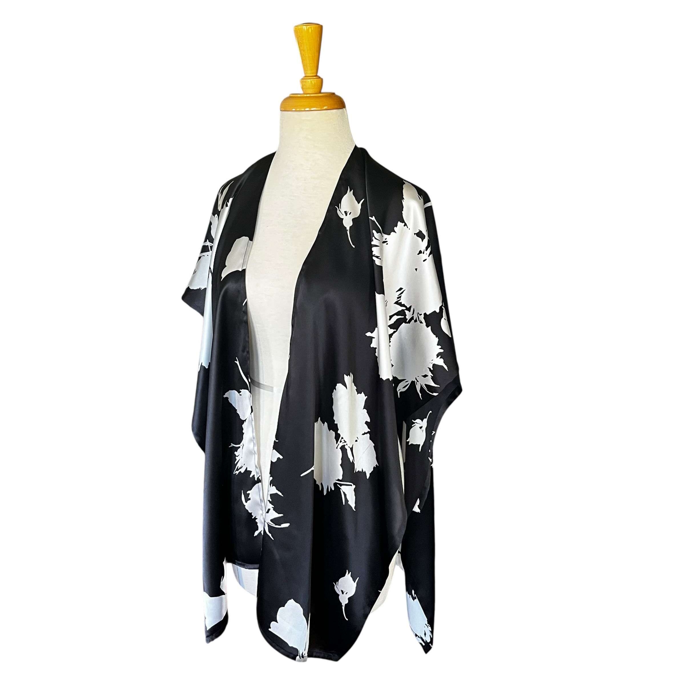 Silk Ruana - Petite Oscar de la Renta Floral Print Ruana