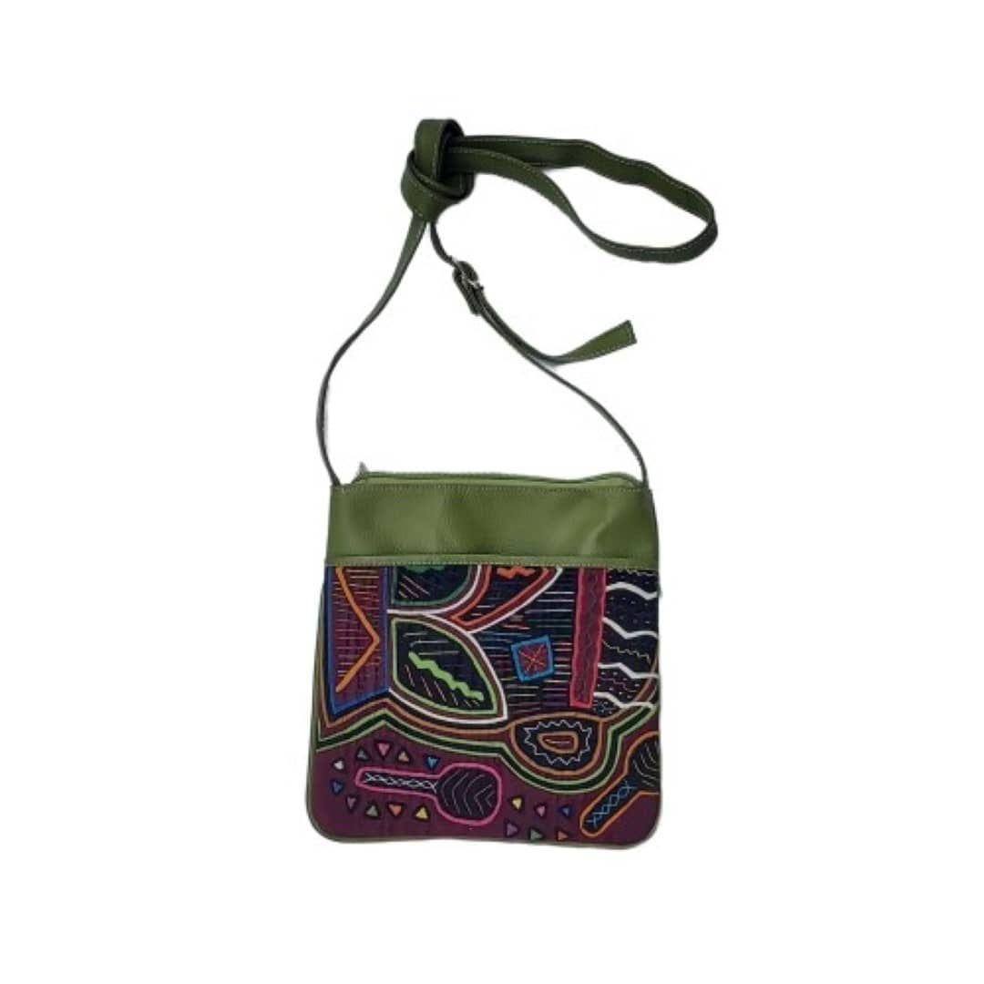 Kuna-Mola - KMH00396