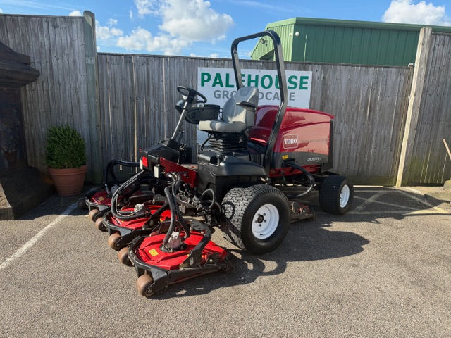 Thumbnail: Toro Groundsmaster 4300 Ride on Mower