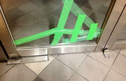 ガラスの出張修理