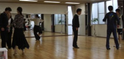 あけぼのダンス教室のレッスン風景