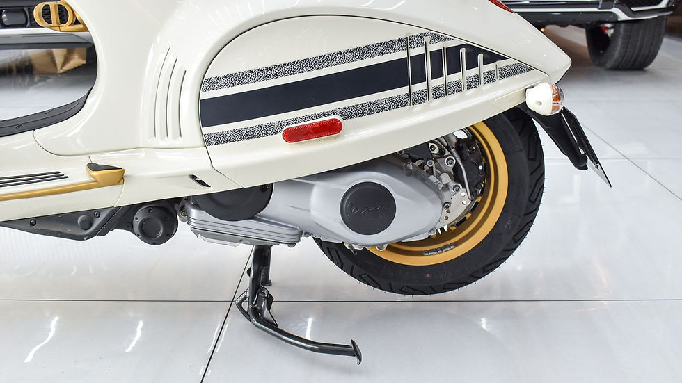Миниатюра: Vespa 946 - Christian Dior Edition