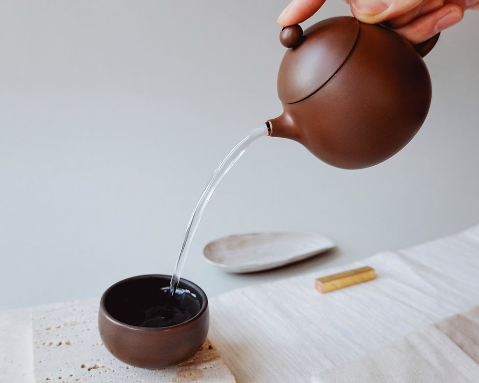 Thumbnail: 紫陶龍蛋手工素壺（禮盒裝） Purple Pottery Solid Handmade Tea Pot(Gift Set)