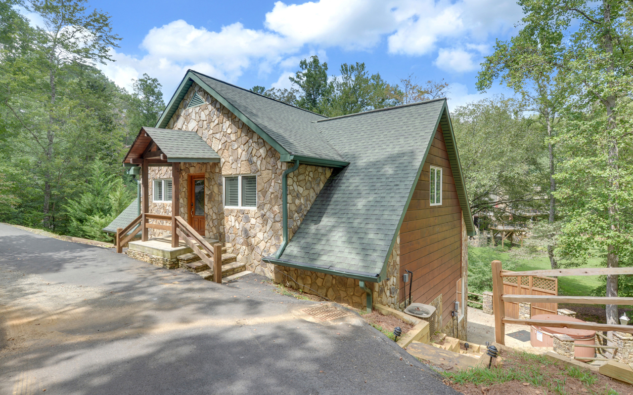 Toccoa River Cottage Blue Ridge Vacation Rental