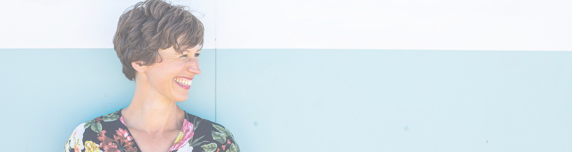 1-64.jpg Ik ben Daan en als ik ergens in geloof dan is het ‘gewoon doen’. Maar wel met aandacht. Door mijn jarenlange ervaring als hand- en fysiotherapeut weet ik als geen ander hoe een lichaam uit balans kan raken. Tel daar een passie voor leefstijl en vitaliteit bij op en je weet dat ik mijn ‘ikigai’ gevonden heb als leefstijlcoach.