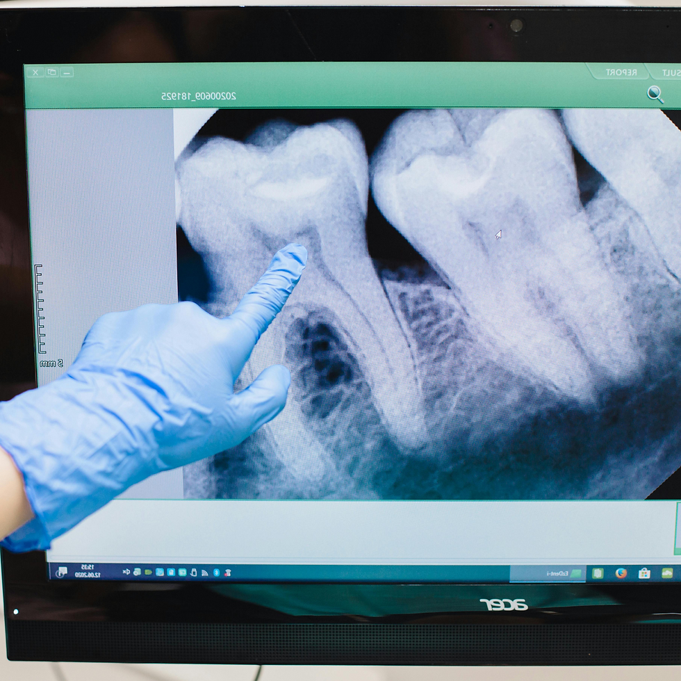 Smilevolve AI web chat widget engaging new dental patients with automated responses
