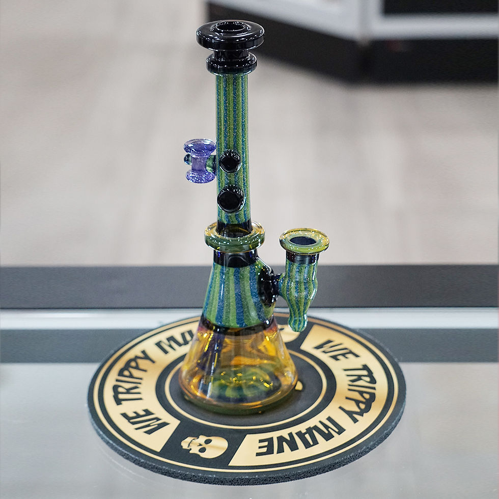 DARBY GREEN AND YELLO DICHRO, GLASS RIG