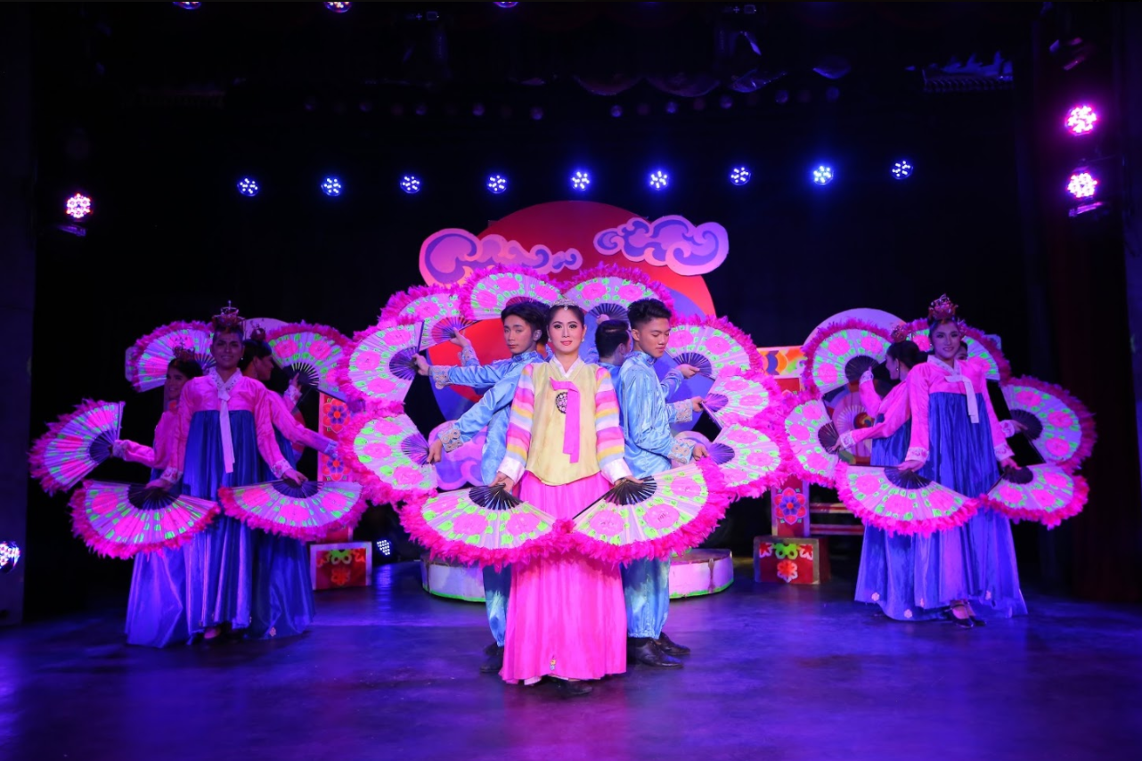 Korean Traditional Fan Dance