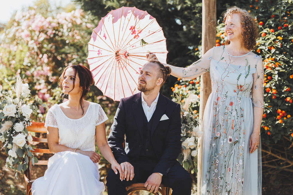 Wedding in Torres Vedras at Our Quinta, Portugal, photographed by Sofia Rocha, head founder and leader photographer of Rokas Photography, Portugal photographers, sun light, field, romantic wedding, love