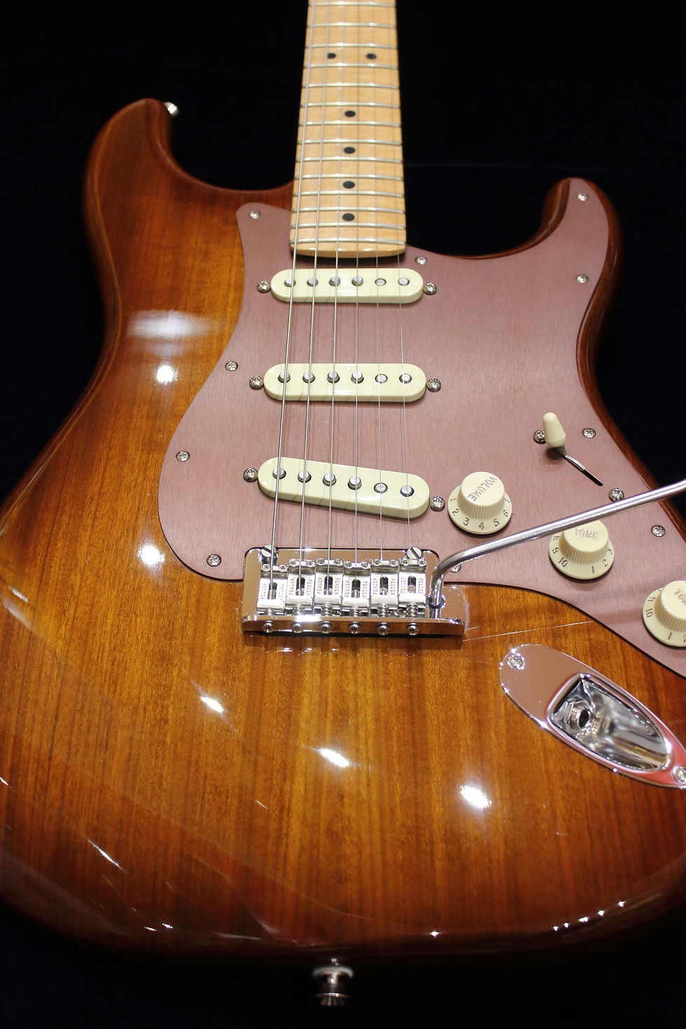 Miniatura: Fender Stratocaster 2017 Limited Edition Shedua