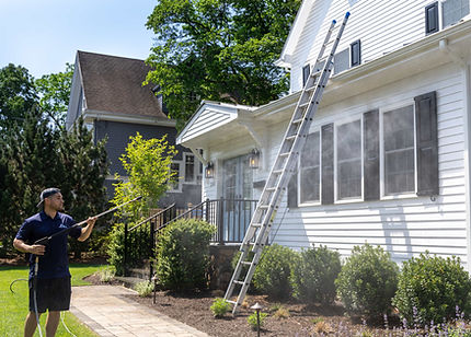 Exterior house washing in Melrose, MA