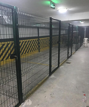 Hisar Tel - Panel çit depo bölme ve yaya kapısı